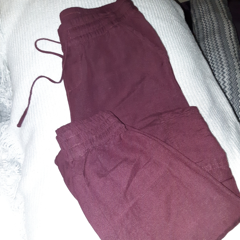 Maroon cargo joggers